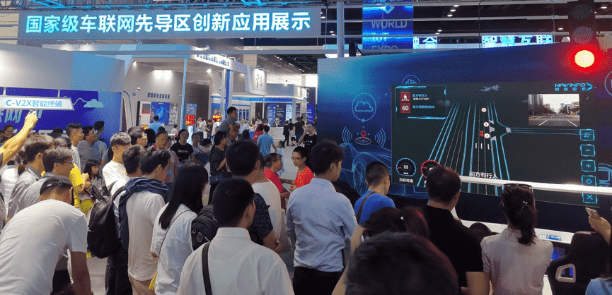 当聪明的车遇见聪明的路  bti必一体育b-sportsV2X能给我们带来什么？